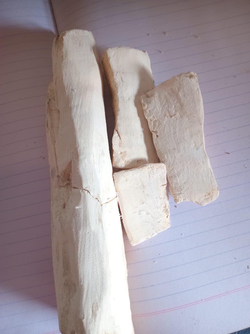 去皮干木薯块（Sahel Agri-Sol / Adalidda / 公共领域）